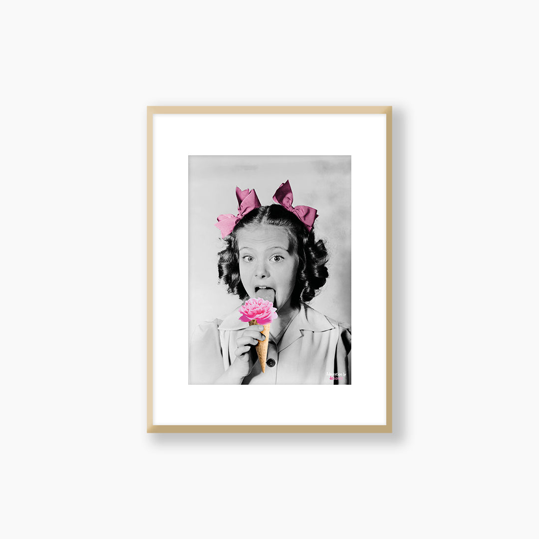 Lámina emocional decorativa admiración niña y helado.